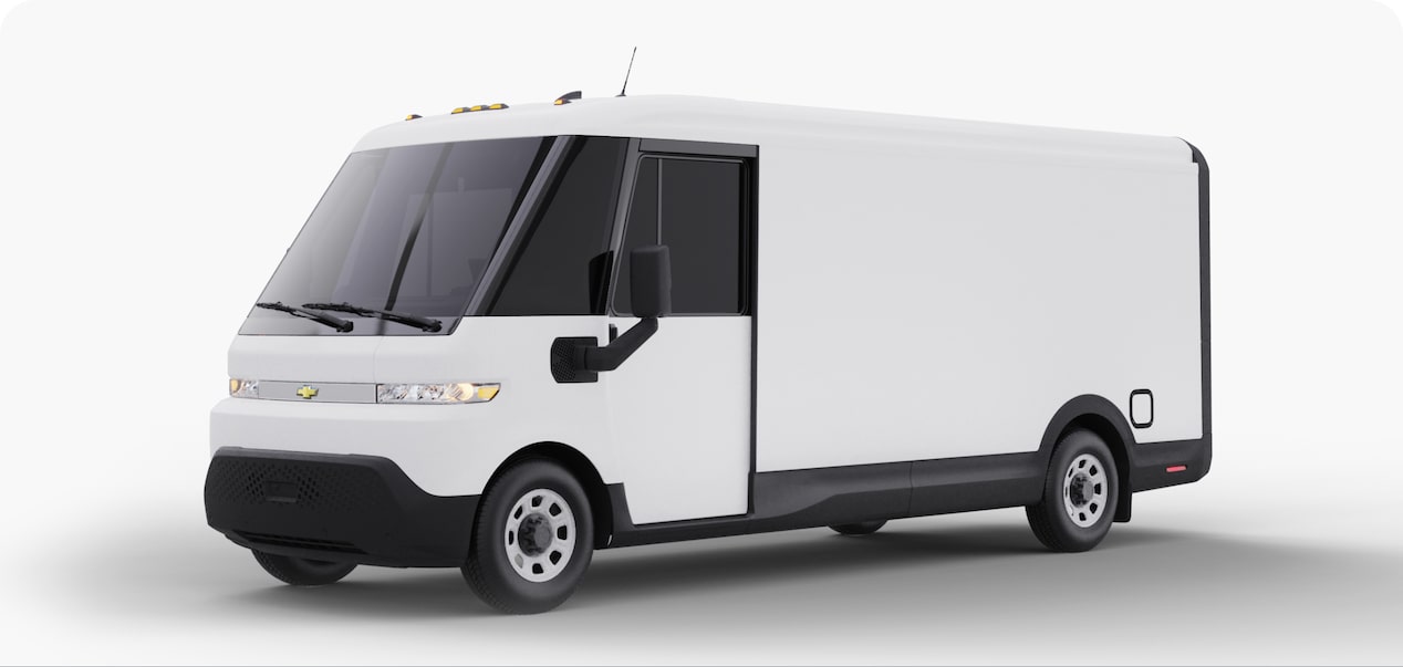 Front-side view of the 2025 Chevrolet BrightDrop 600 EV van.