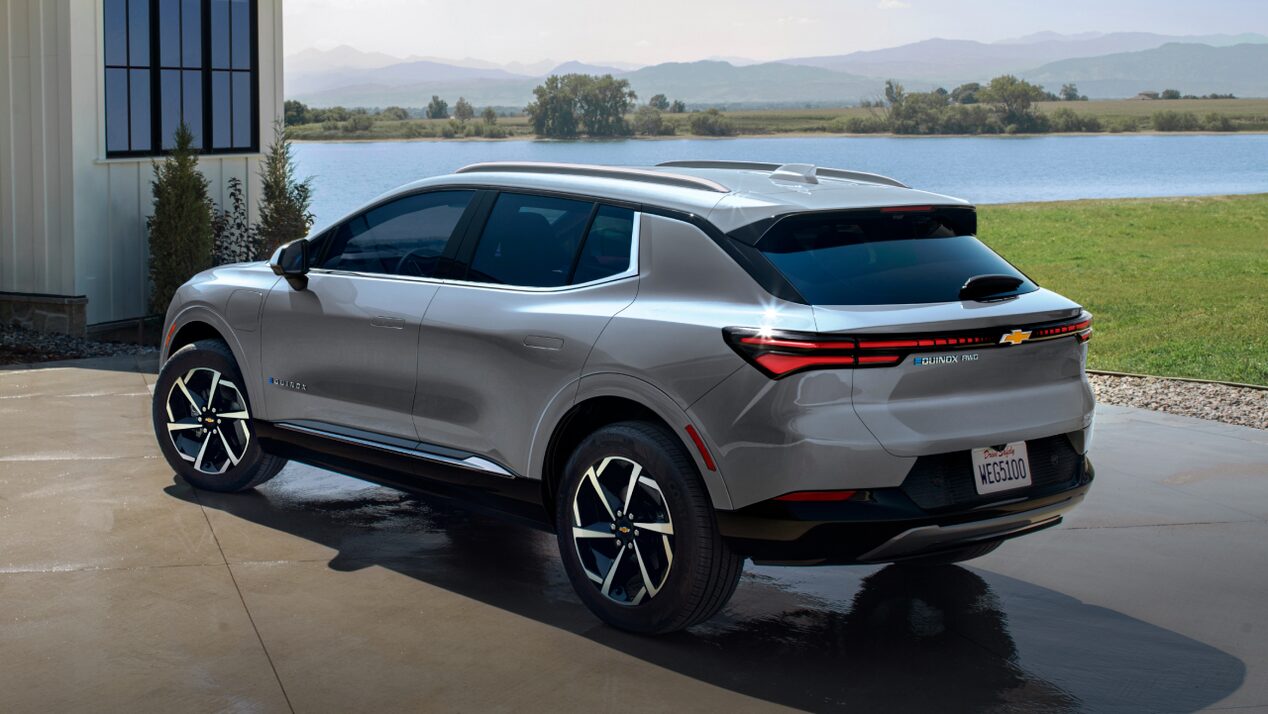 Rear quarter-angle facing view of the 2024 Chevrolet Equinox EV