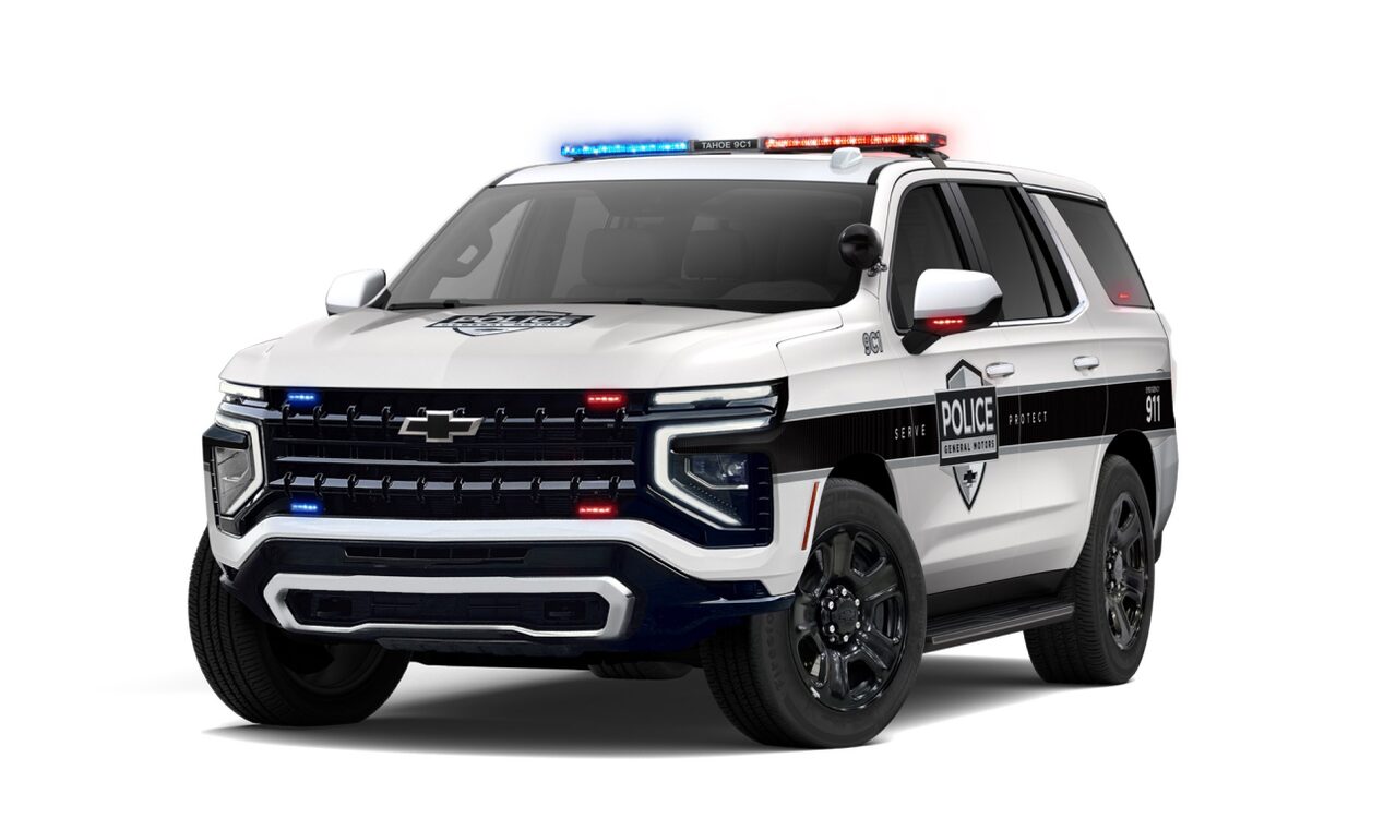 Front Three-Quarters View of the 2024 Chevrolet Tahoe SSV